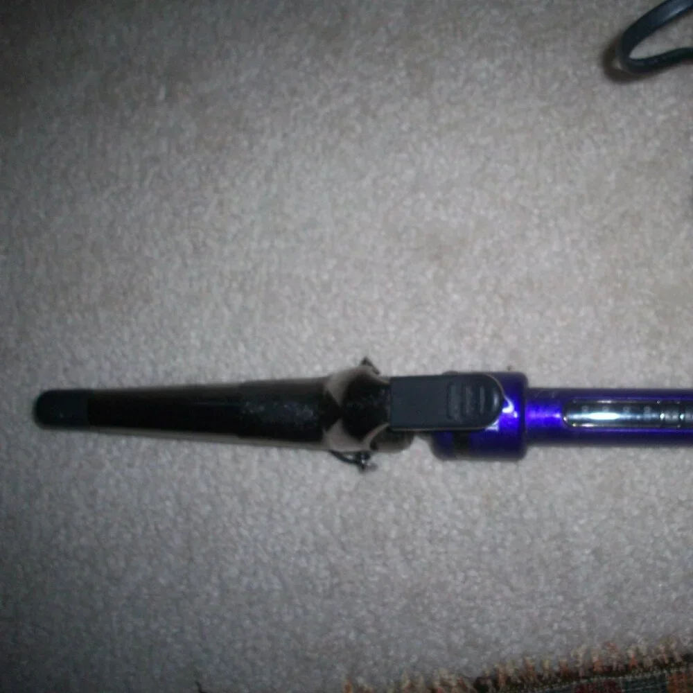 ion Titanium Pro Curling Iron Adjustable Heat to 450°F Model 301198 Swivel Cord - Picture 2 of 8